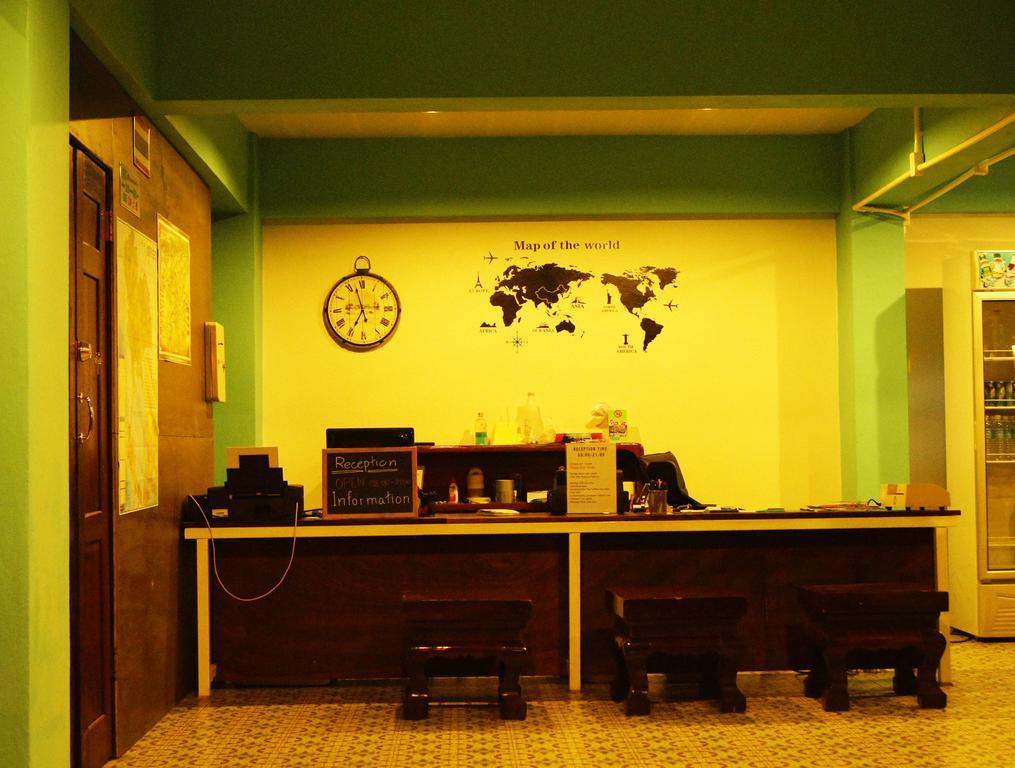 The Corner Inn Чиангмай Екстериор снимка