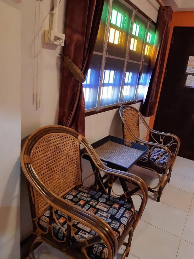 The Corner Inn Чиангмай Екстериор снимка
