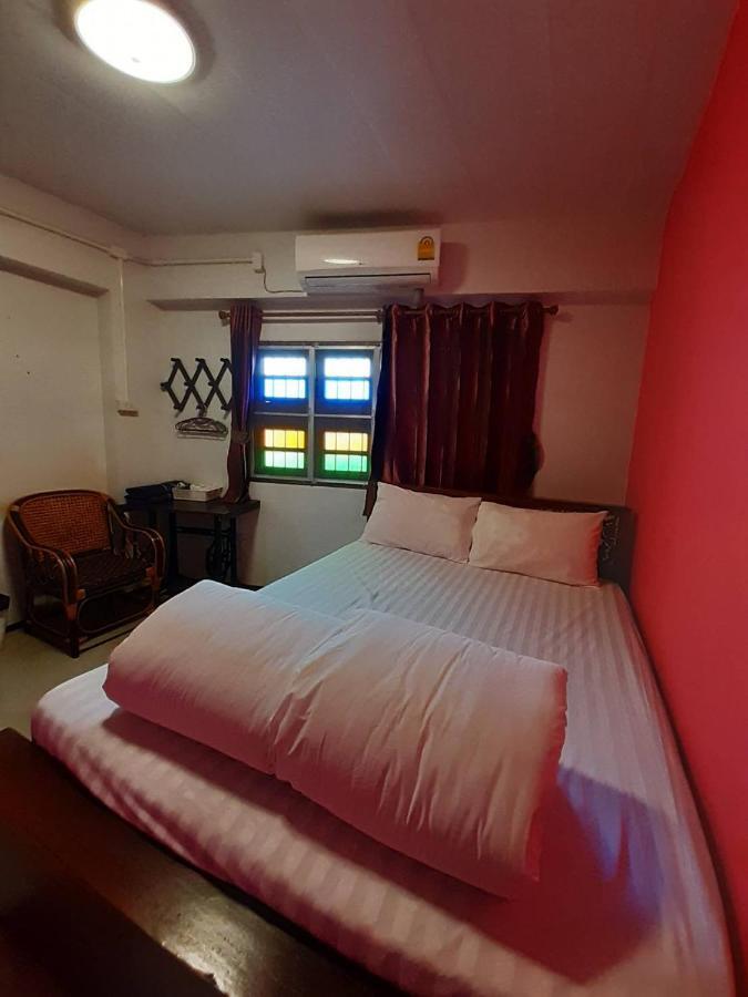 The Corner Inn Чиангмай Екстериор снимка